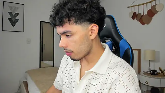 mateoleonee online show from February 23, 2025, 12:41 am