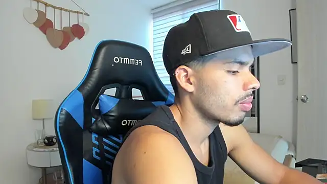 mateoleonee online show from September 24, 2025, 6:11 pm