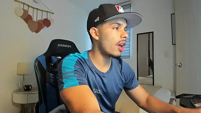 mateoleonee online show from September 27, 2025, 8:36 pm