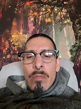 Snapshot of NutP619 chatting on April 14, 2026, 6:58 pm NutP619 online show from April 14, 2026, 6:58 pm