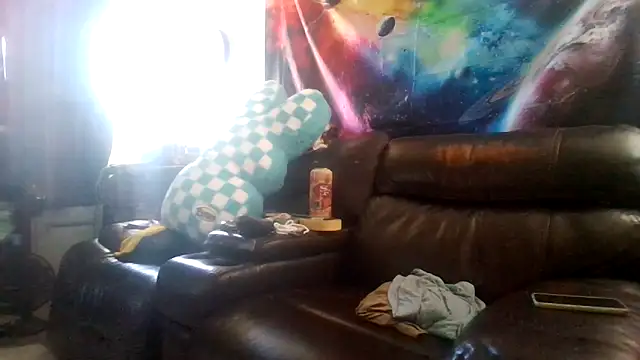 Antoniothedon online show from April 15, 2026, 9:37 pm