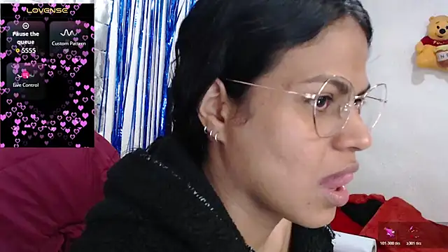 Snapshot of SweetAlmaa chatting on October 27, 2025, 10:30 am SweetAlmaa online show from October 27, 2025, 10:30 am