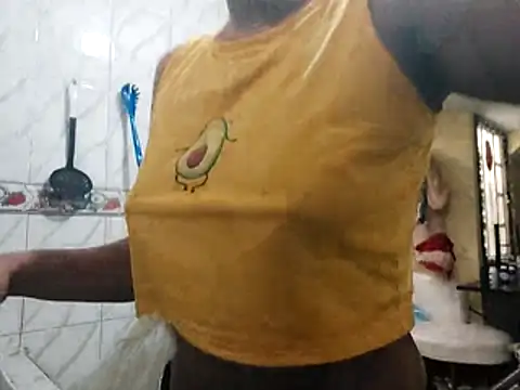 Snapshot of SweetAlmaa chatting on November 25, 2025, 3:23 pm SweetAlmaa online show from November 25, 2025, 3:23 pm