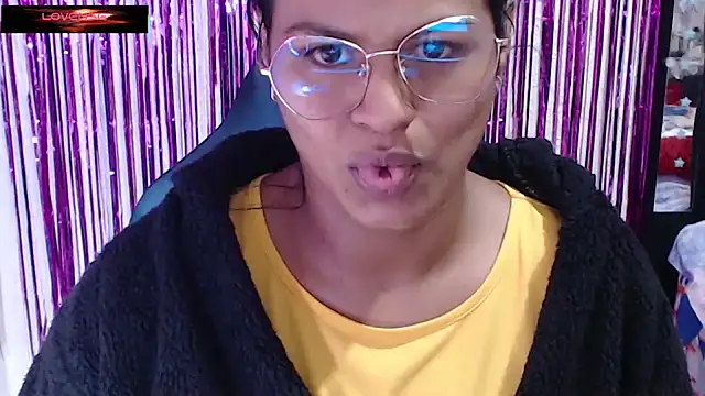 Snapshot of SweetAlmaa chatting on February 14, 2026, 11:40 am SweetAlmaa online show from February 14, 2026, 11:40 am