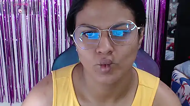 Snapshot of SweetAlmaa chatting on February 15, 2026, 1:52 pm SweetAlmaa online show from February 15, 2026, 1:52 pm