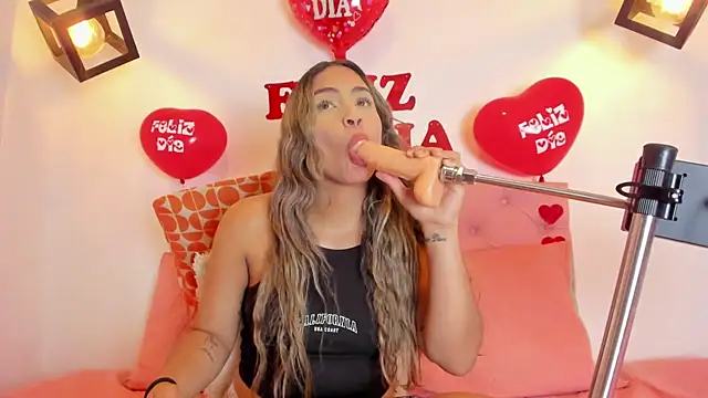 Snapshot of Ema_Stone65 chatting on February 15, 2025, 11:03 pm Ema Stone65 online show from February 15, 2025, 11:03 pm