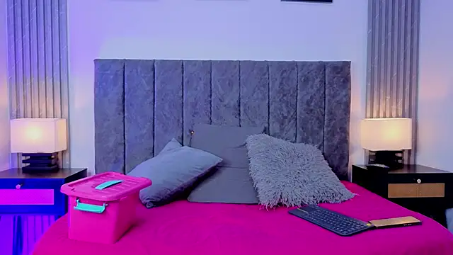 Snapshot of Ema_Stone65 chatting on October 4, 2025, 10:30 pm Ema Stone65 online show from October 4, 2025, 10:30 pm