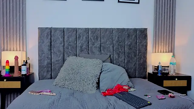 Snapshot of Ema_Stone65 chatting on October 17, 2025, 10:01 pm Ema Stone65 online show from October 17, 2025, 10:01 pm