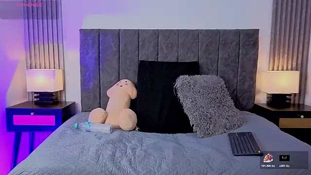 Snapshot of Ema_Stone65 chatting on October 24, 2025, 10:17 pm Ema Stone65 online show from October 24, 2025, 10:17 pm