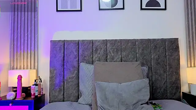 Snapshot of Ema_Stone65 chatting on November 11, 2025, 10:10 pm Ema Stone65 online show from November 11, 2025, 10:10 pm