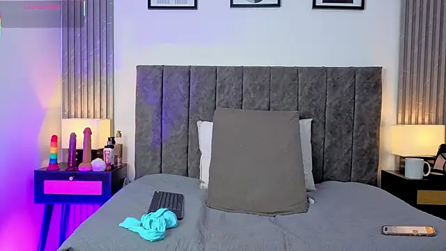 Snapshot of Ema_Stone65 chatting on November 15, 2025, 9:32 pm Ema Stone65 online show from November 15, 2025, 9:32 pm