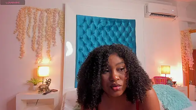 ohrianagibson online show from April 21, 2026, 11:07 pm