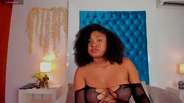 Snapshot of ohrianagibson chatting on May 7, 2026, 11:32 pm ohrianagibson online show from May 7, 2026, 11:32 pm
