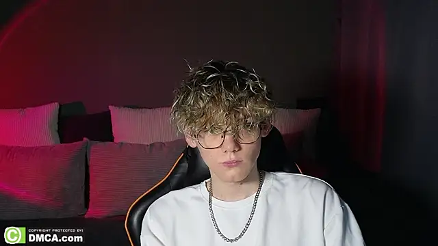 Keytaro online show from March 13, 2026, 6:03 pm