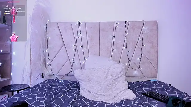 Snapshot of Kaela18 chatting on December 20, 2024, 12:49 pm Kaela18 online show from December 20, 2024, 12:49 pm