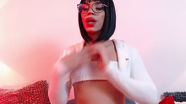 LucyGiraldo online show from February 15, 2025, 1:42 am