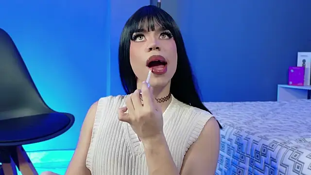 LucyGiraldo online show from September 8, 2025, 10:42 pm