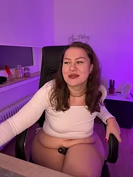 Snapshot of Fancy-Francy chatting on January 23, 2025, 9:07 pm Fancy-Francy online show from January 23, 2025, 9:07 pm