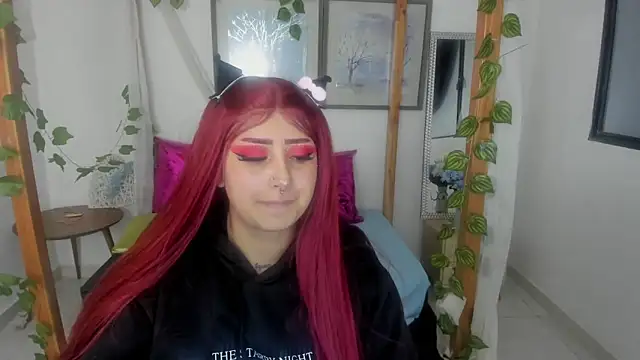 lussyevans24 online show from February 26, 2025, 10:04 am