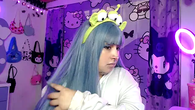 lussyevans24 online show from October 22, 2025, 5:19 am