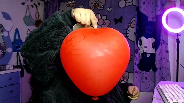 lussyevans24 online show from March 2, 2026, 2:36 am