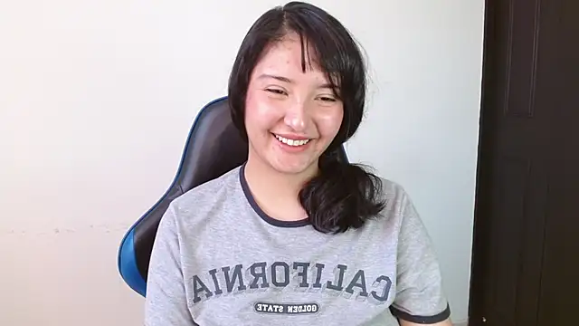 alexaa08 online show from June 25, 2026, 9:30 pm