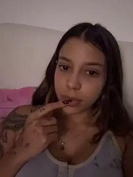 DanielaSaenz0 online show from April 9, 2026, 2:33 am