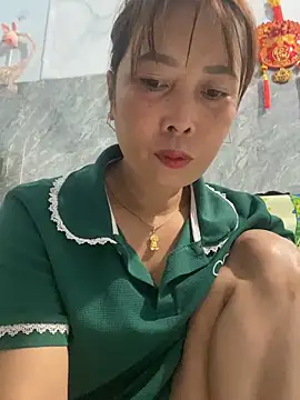 Linaannn online show from April 3, 2026, 11:25 pm