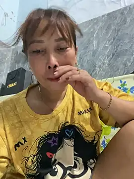 Linaannn online show from April 5, 2026, 1:08 pm