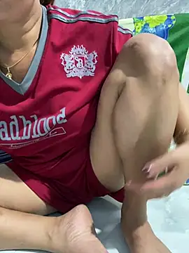 Linaannn online show from April 11, 2026, 7:45 am