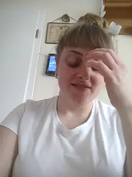 CoddessCrystal online show from February 5, 2026, 12:54 pm