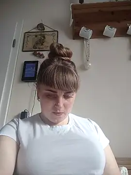 CoddessCrystal online show from February 27, 2026, 8:58 am