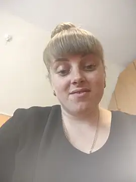 CoddessCrystal online show from March 11, 2026, 1:17 pm