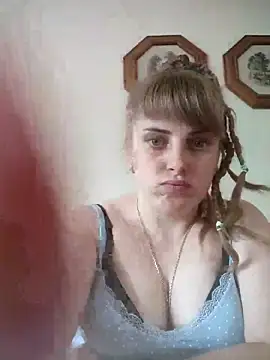 CoddessCrystal online show from May 20, 2026, 1:28 pm
