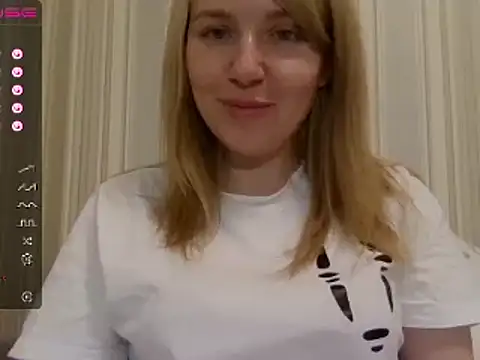 Snapshot of urbadkitty chatting on December 16, 2024, 1:43 pm urbadkitty online show from December 16, 2024, 1:43 pm