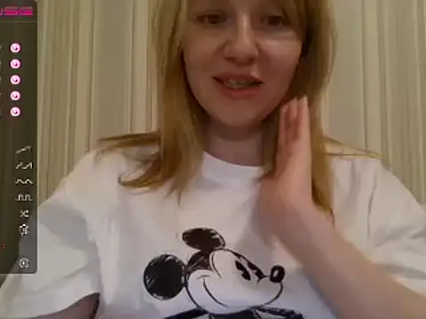 Snapshot of urbadkitty chatting on January 3, 2025, 5:53 pm urbadkitty online show from January 3, 2025, 5:53 pm