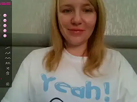 Snapshot of urbadkitty chatting on January 15, 2025, 7:05 am urbadkitty online show from January 15, 2025, 7:05 am