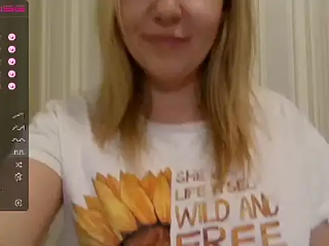 Snapshot of urbadkitty chatting on February 15, 2025, 5:07 pm urbadkitty online show from February 15, 2025, 5:07 pm