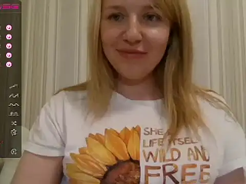 Snapshot of urbadkitty chatting on February 16, 2025, 5:15 pm urbadkitty online show from February 16, 2025, 5:15 pm