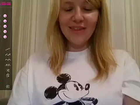 Snapshot of urbadkitty chatting on February 22, 2025, 6:19 pm urbadkitty online show from February 22, 2025, 6:19 pm