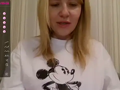 Snapshot of urbadkitty chatting on February 23, 2025, 11:44 am urbadkitty online show from February 23, 2025, 11:44 am