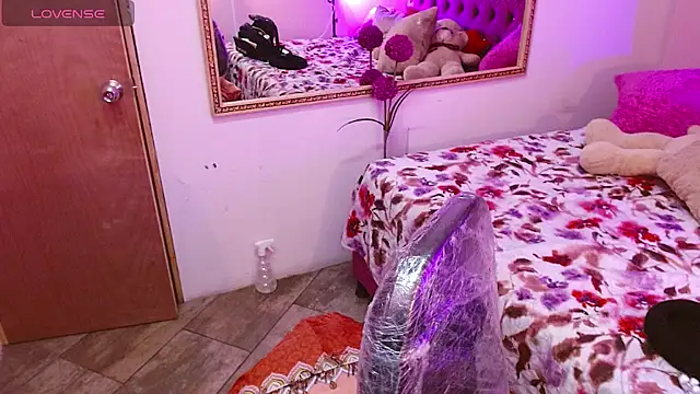 Snapshot of Melani_cute02 chatting on July 31, 2026, 9:14 pm Melani cute02 online show from July 31, 2026, 9:14 pm