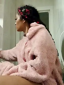 Laanegraofficial  online show from September 30, 2025, 11:32 pm