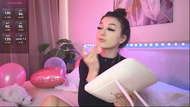 Veronica leal online show from February 23, 2026, 8:33 am