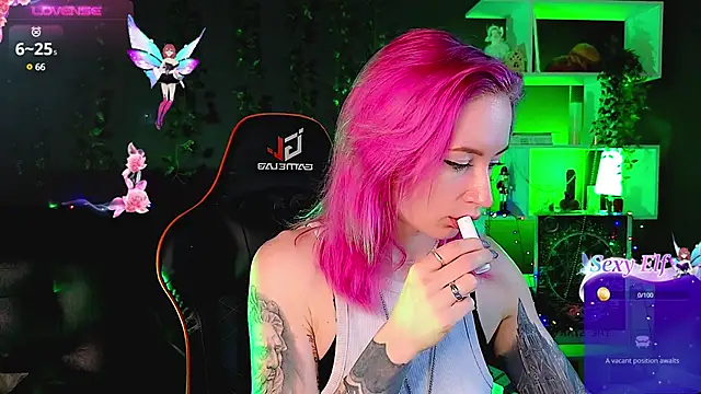 Snapshot of _HelenCarter chatting on February 2, 2025, 8:41 pm HelenCarter online show from February 2, 2025, 8:41 pm