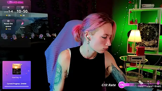 Snapshot of _HelenCarter chatting on October 20, 2025, 8:42 pm HelenCarter online show from October 20, 2025, 8:42 pm