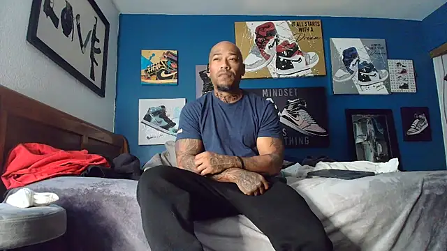 Snapshot of athephenomenal1 chatting on November 10, 2025, 8:08 pm athephenomenal1 online show from November 10, 2025, 8:08 pm