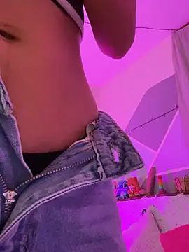 Snapshot of Lina10 chatting on January 18, 2026, 7:17 pm Lina10 online show from January 18, 2026, 7:17 pm