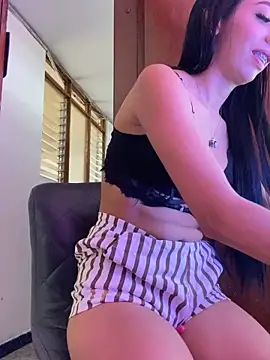 Lina10 online show from April 5, 2026, 8:17 pm