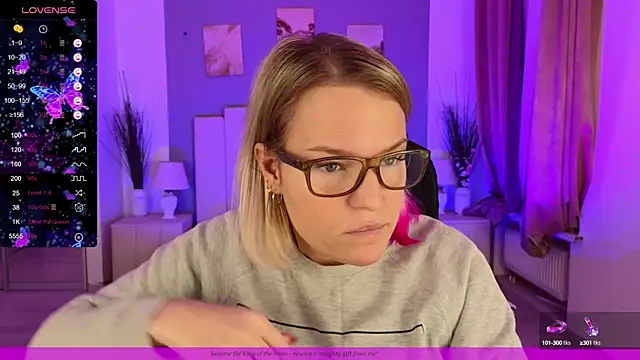 EVAshinyGIRL online show from December 17, 2024, 8:12 am